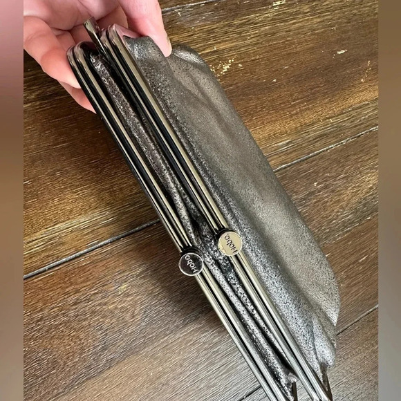 Hobo Original double frame clutch - Picture 3 of 14